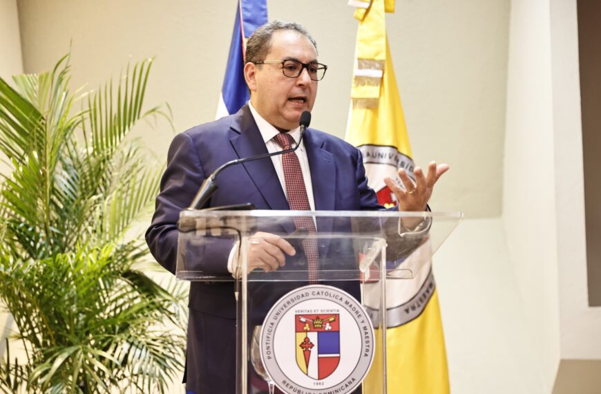 Mario Lama expone acciones y avances post pandemia en actual gestión SNSJuramentan nuevo director regional de salud norcentral SNS